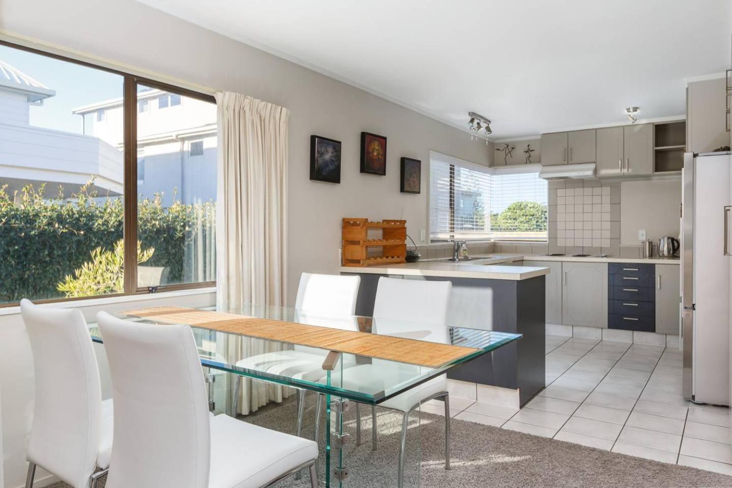 Ocean Beach Getaway Mount Maunganui Buitenkant foto